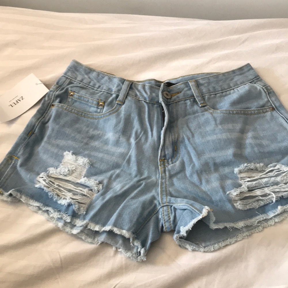 Denim ripped short shorts